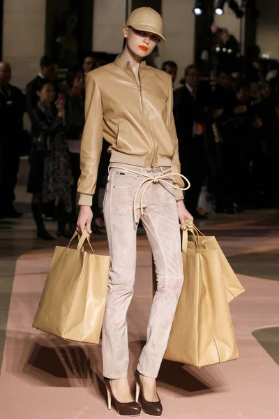 Look 9